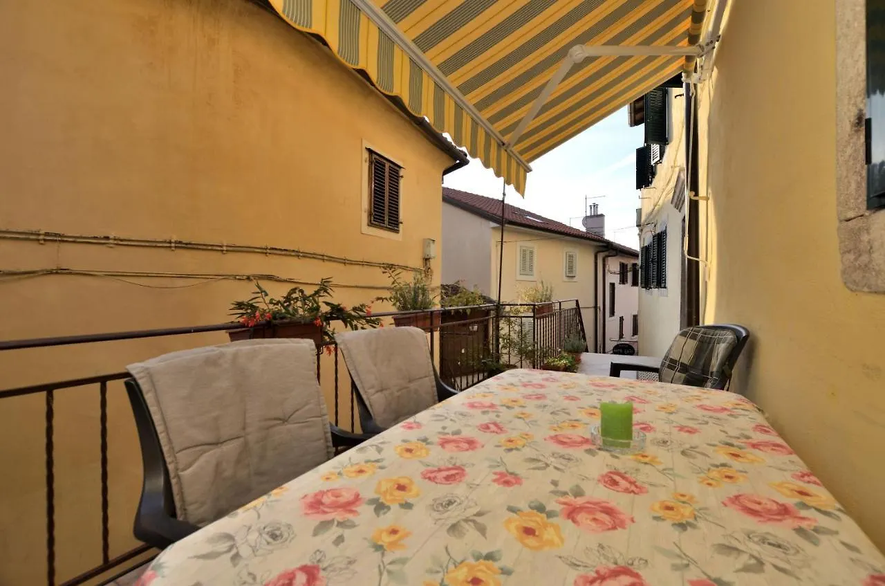 Apartment Stari Grad Lovran