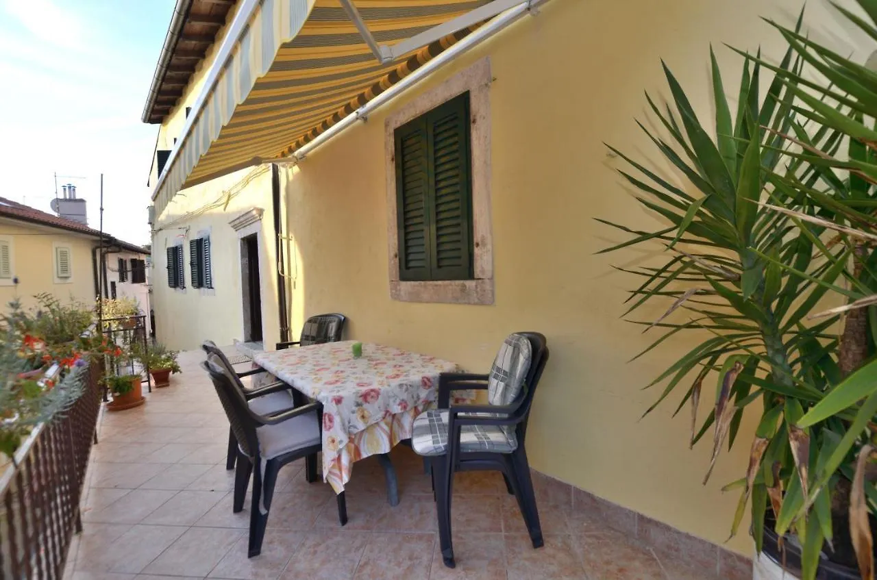 Apartment Stari Grad Lovran