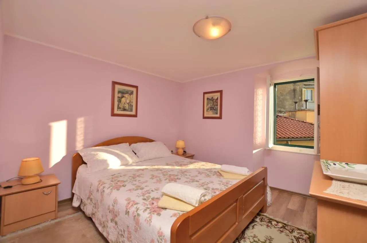 Apartment Stari Grad Lovran